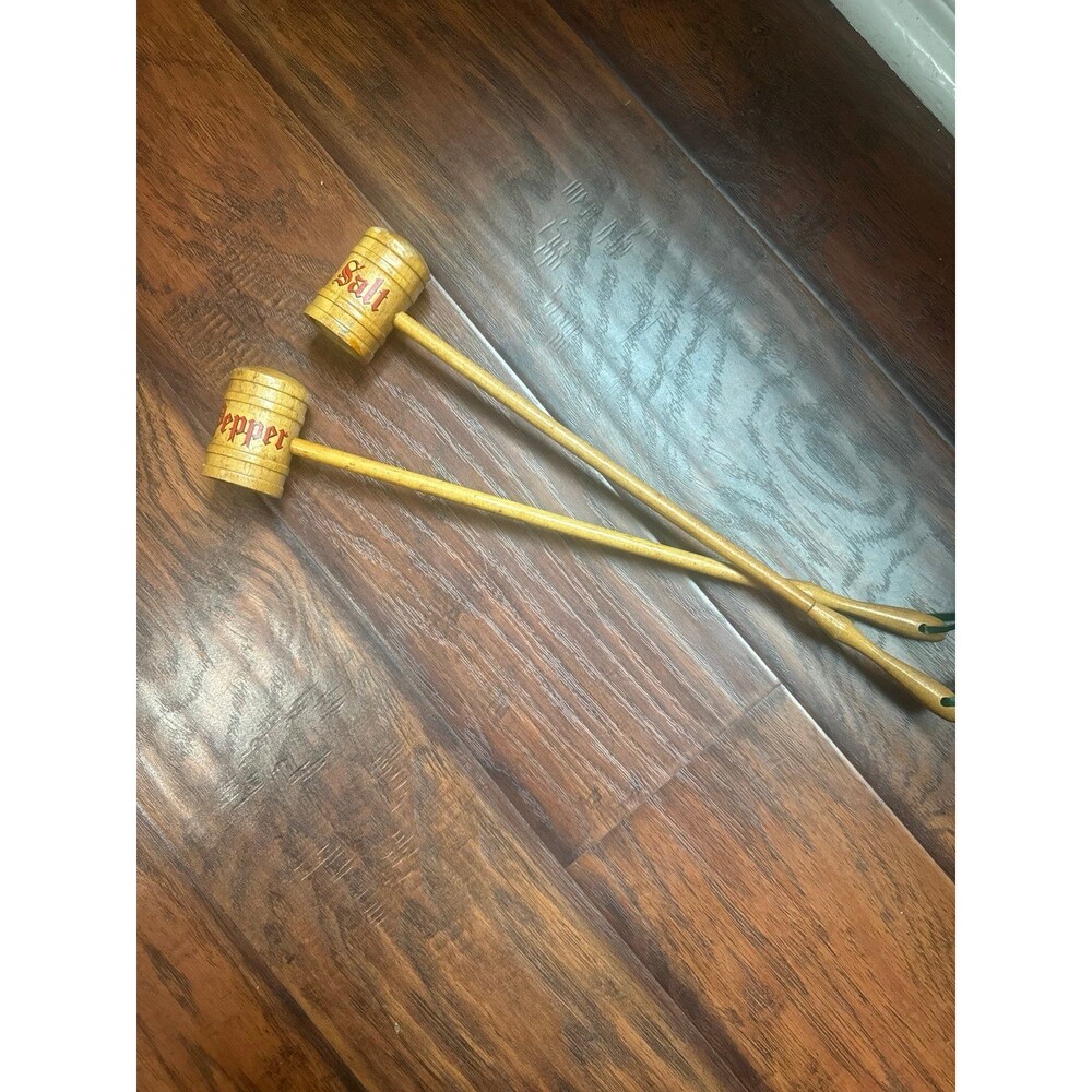 Wooden Grilling Salt & Pepper Shakers Pair Set Vintage Salt & Peppey